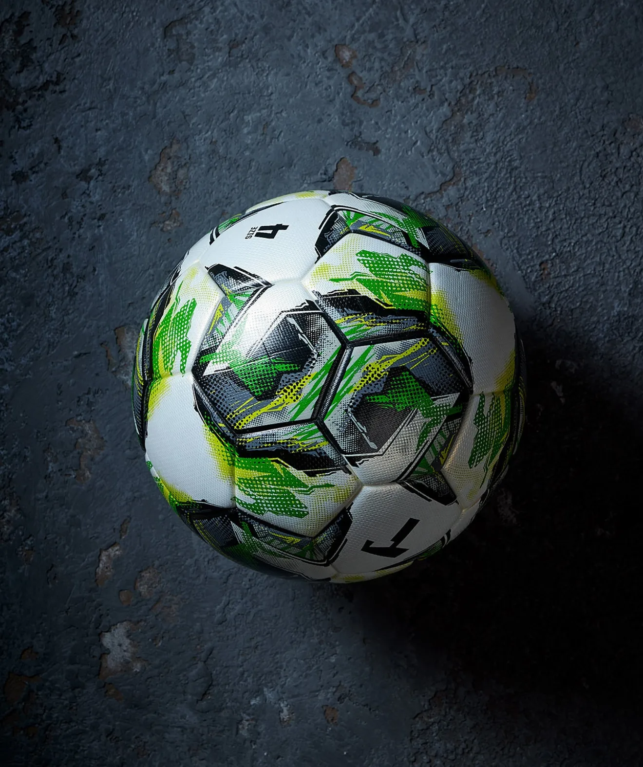 T1TAN Fußball - Gr. 4 Clearance